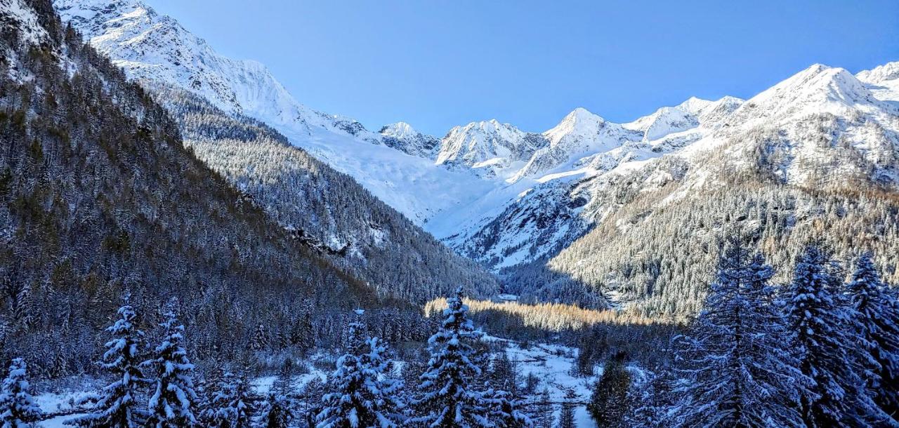 Hotel Gembro Chiesa in Valmalenco Εξωτερικό φωτογραφία
